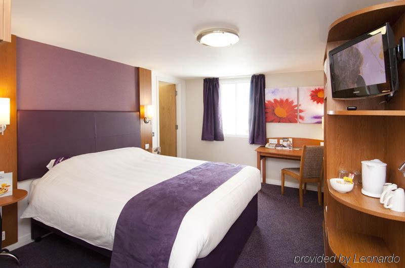 Premier Inn Premier Inn Rhuddlan Buitenkant foto