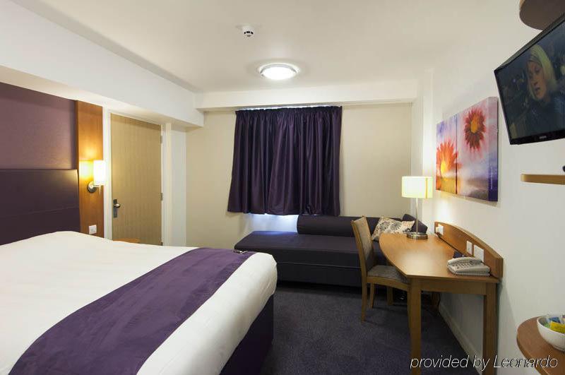 Premier Inn Premier Inn Rhuddlan Buitenkant foto